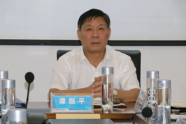 董事长.jpg